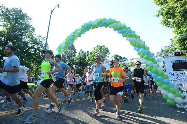 Donor Dash runners