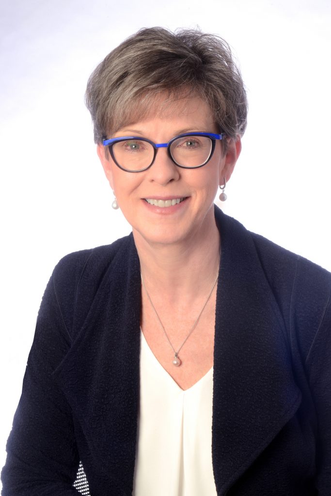 Head shot of President & CEO of Donor Alliance, Sue Dunn